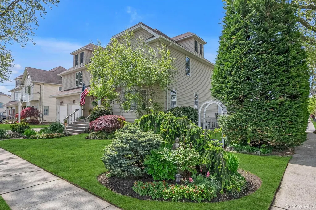 110 Union Place Lynbrook NY 11563