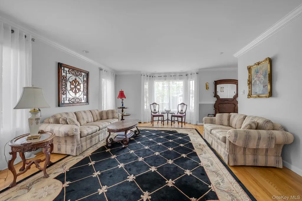 110 Union Place Lynbrook NY 11563