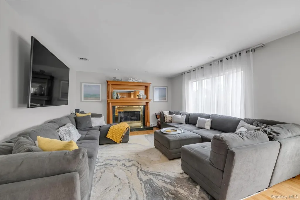 110 Union Place Lynbrook NY 11563