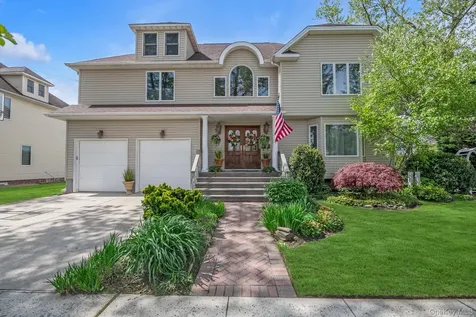 110 Union Place Lynbrook NY 11563