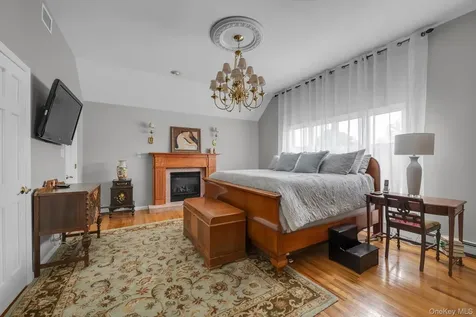 110 Union Place Lynbrook NY 11563