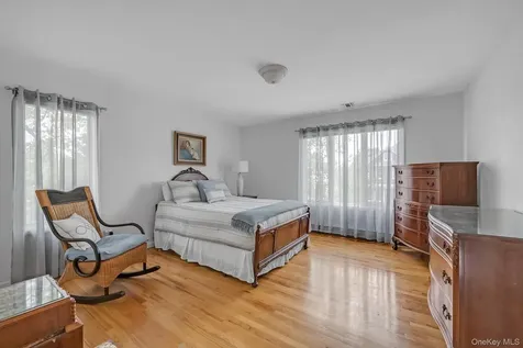 110 Union Place Lynbrook NY 11563