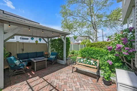 110 Union Place Lynbrook NY 11563