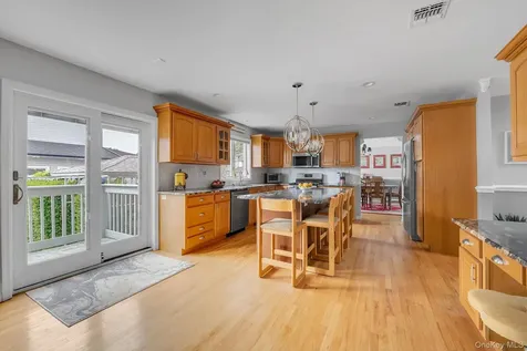 110 Union Place Lynbrook NY 11563