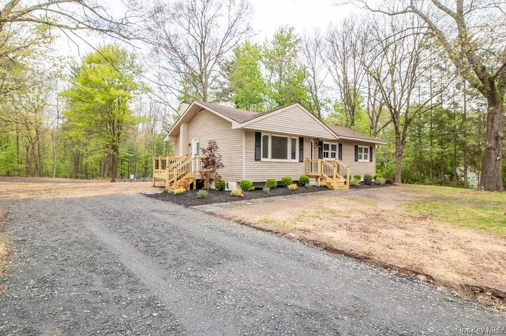 31 Marion Avenue Napanoch NY 12458