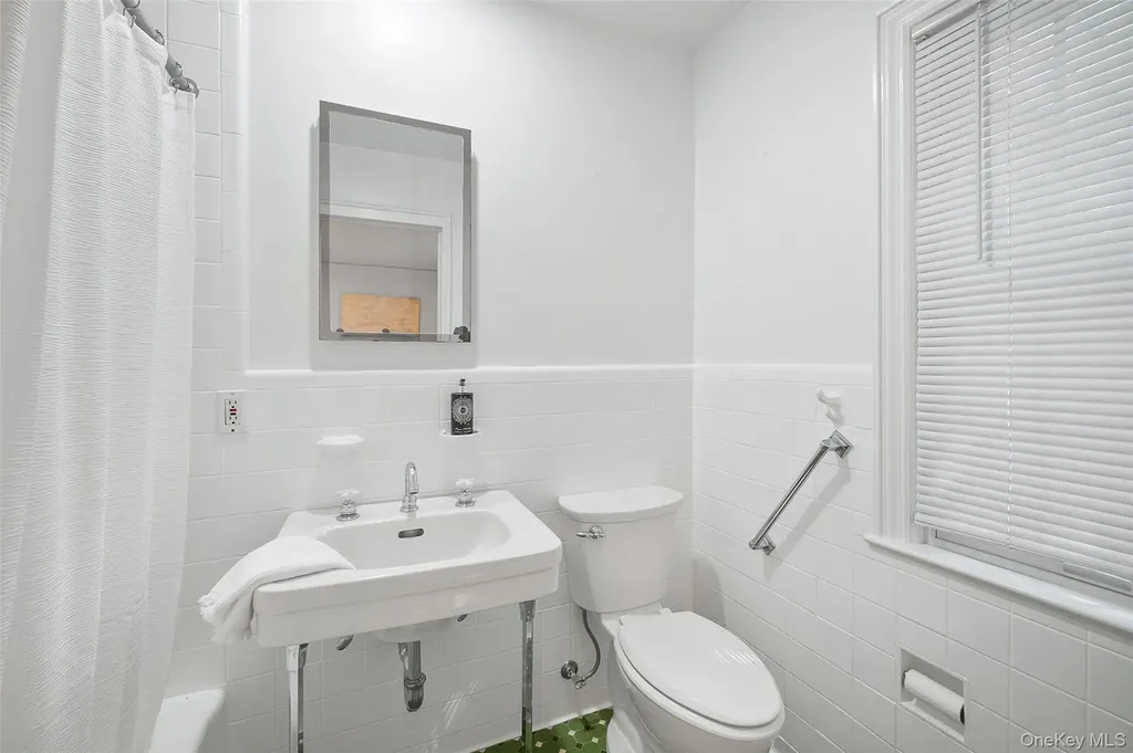 52 Midland Avenue Bronxville NY 10708