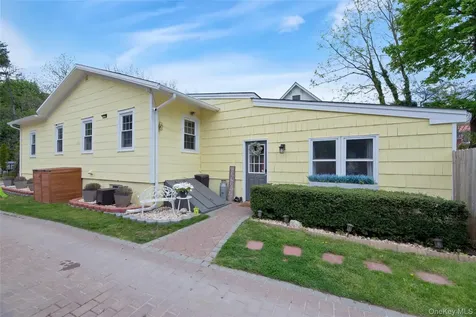 338 & 340 Main Street East Setauket NY 11733