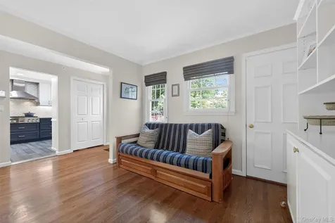 17 Ingleside Lane White Plains NY 10605