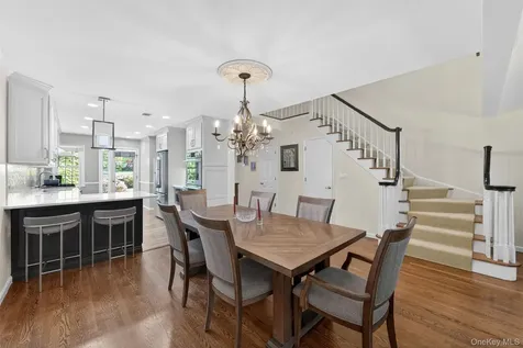 17 Ingleside Lane White Plains NY 10605
