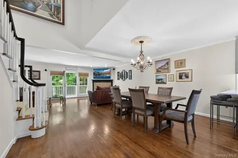 17 Ingleside Lane White Plains NY 10605