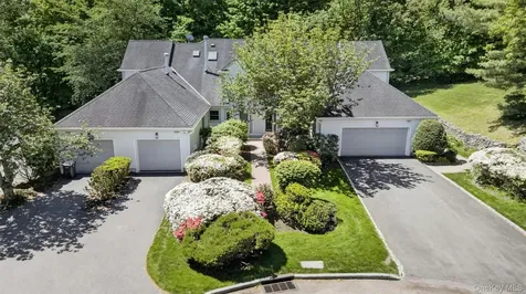 17 Ingleside Lane White Plains NY 10605