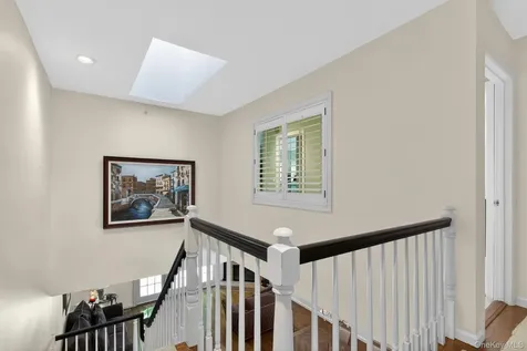 17 Ingleside Lane White Plains NY 10605