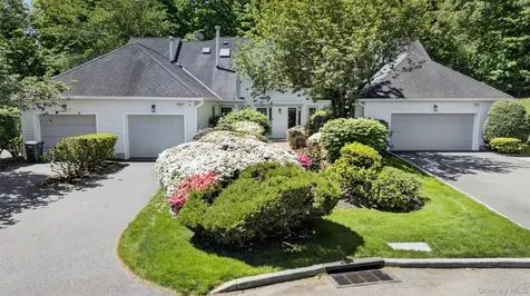 17 Ingleside Lane White Plains NY 10605