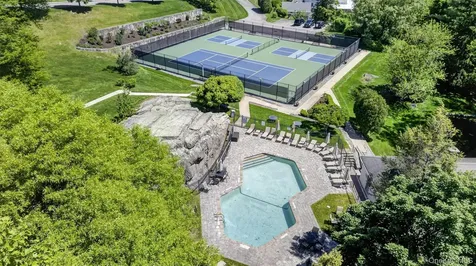 17 Ingleside Lane White Plains NY 10605