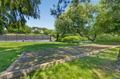 17 Ingleside Lane White Plains NY 10605