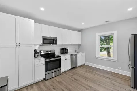 17 Ingleside Lane White Plains NY 10605