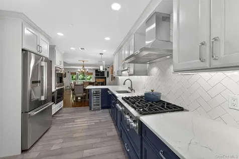 17 Ingleside Lane White Plains NY 10605