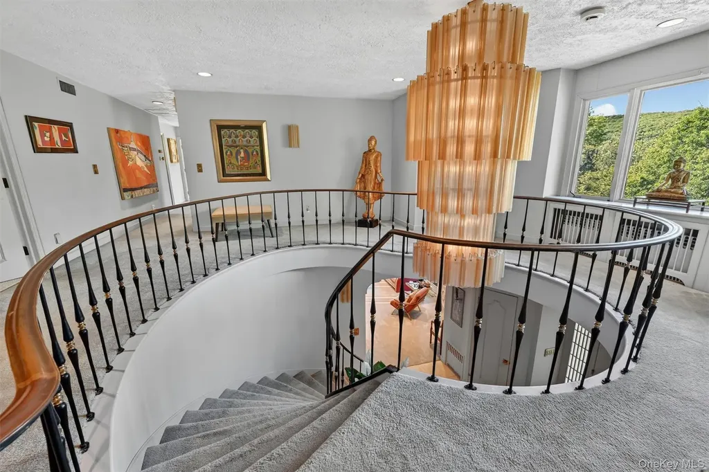 20 Moriah Lane Montebello NY 10901