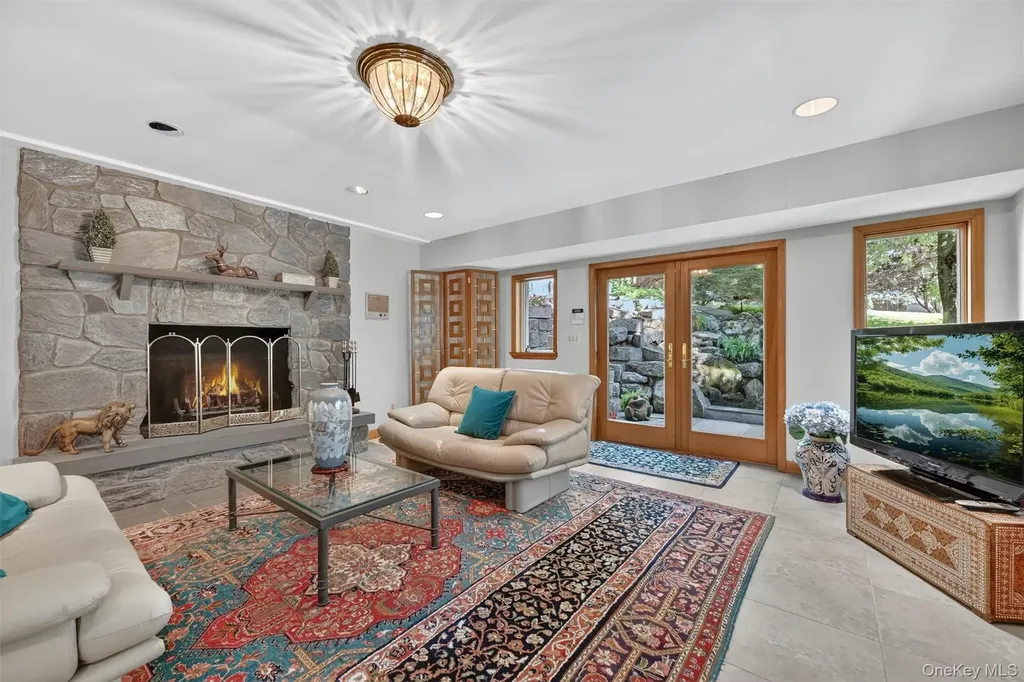 20 Moriah Lane Montebello NY 10901