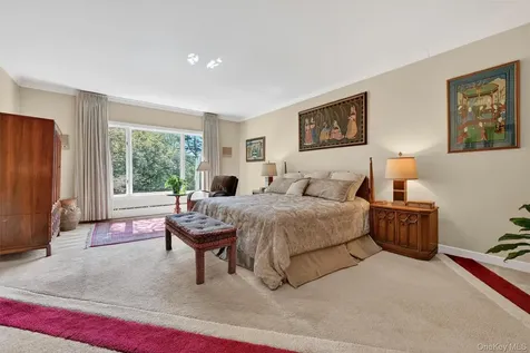 20 Moriah Lane Montebello NY 10901