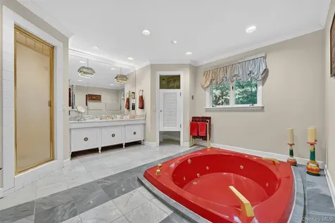 20 Moriah Lane Montebello NY 10901