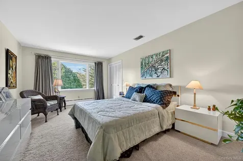 20 Moriah Lane Montebello NY 10901