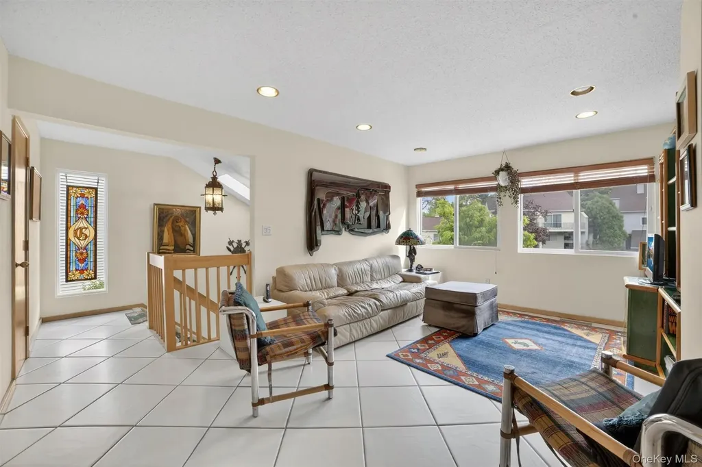 41 Waterside Close Eastchester NY 10709