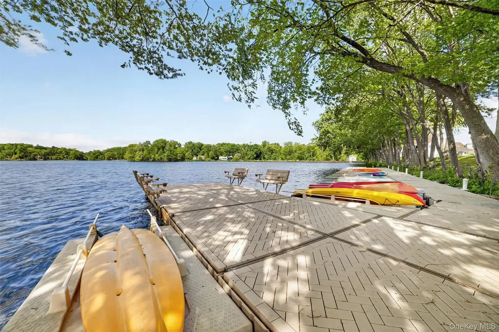 41 Waterside Close Eastchester NY 10709