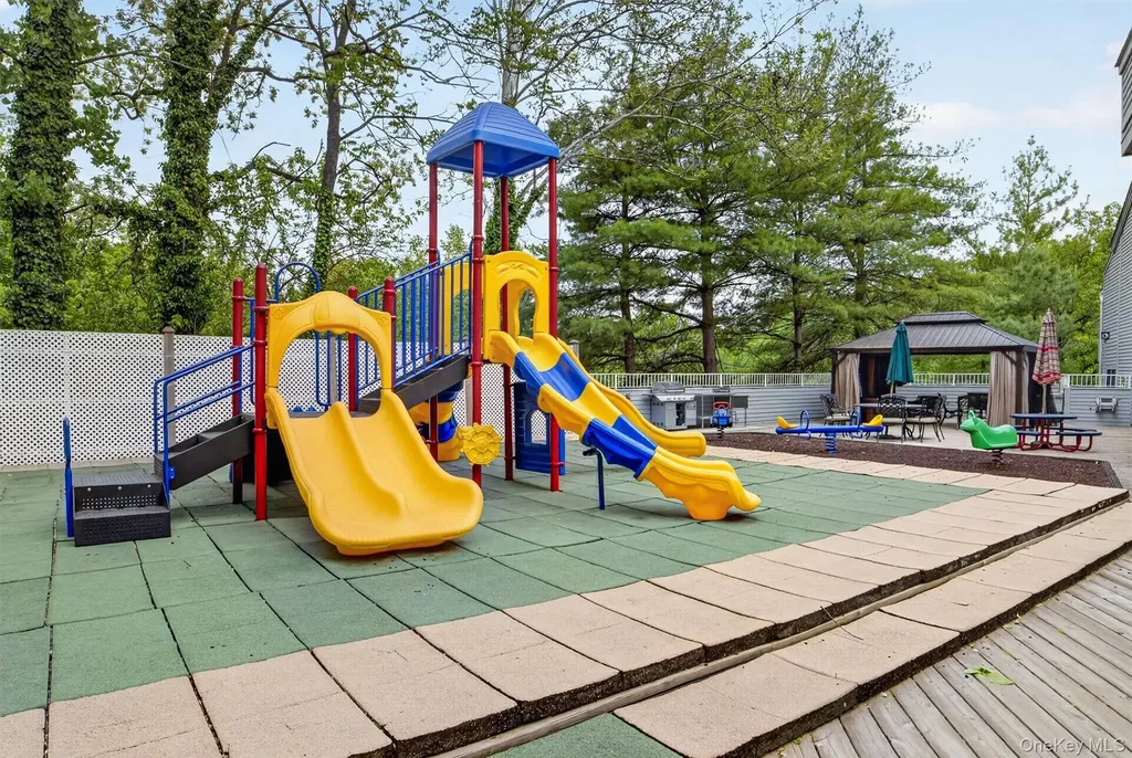41 Waterside Close Eastchester NY 10709