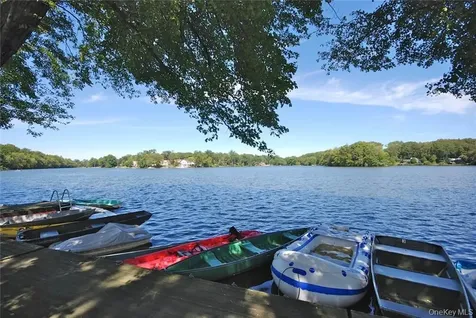 41 Waterside Close Eastchester NY 10709