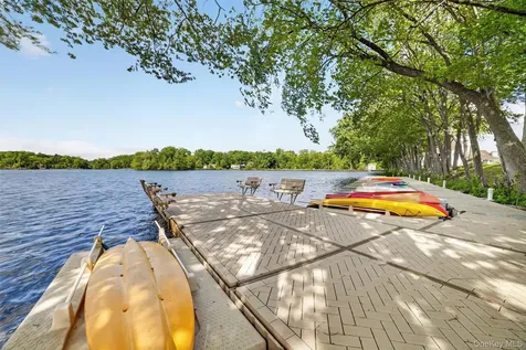 41 Waterside Close Eastchester NY 10709