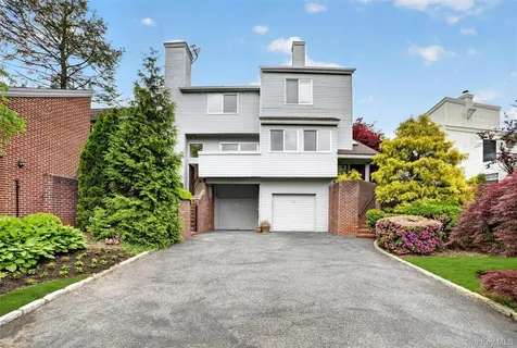 41 Waterside Close Eastchester NY 10709