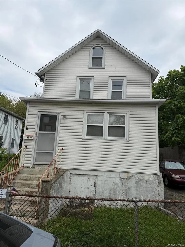 16 White Street Oyster Bay NY 11771