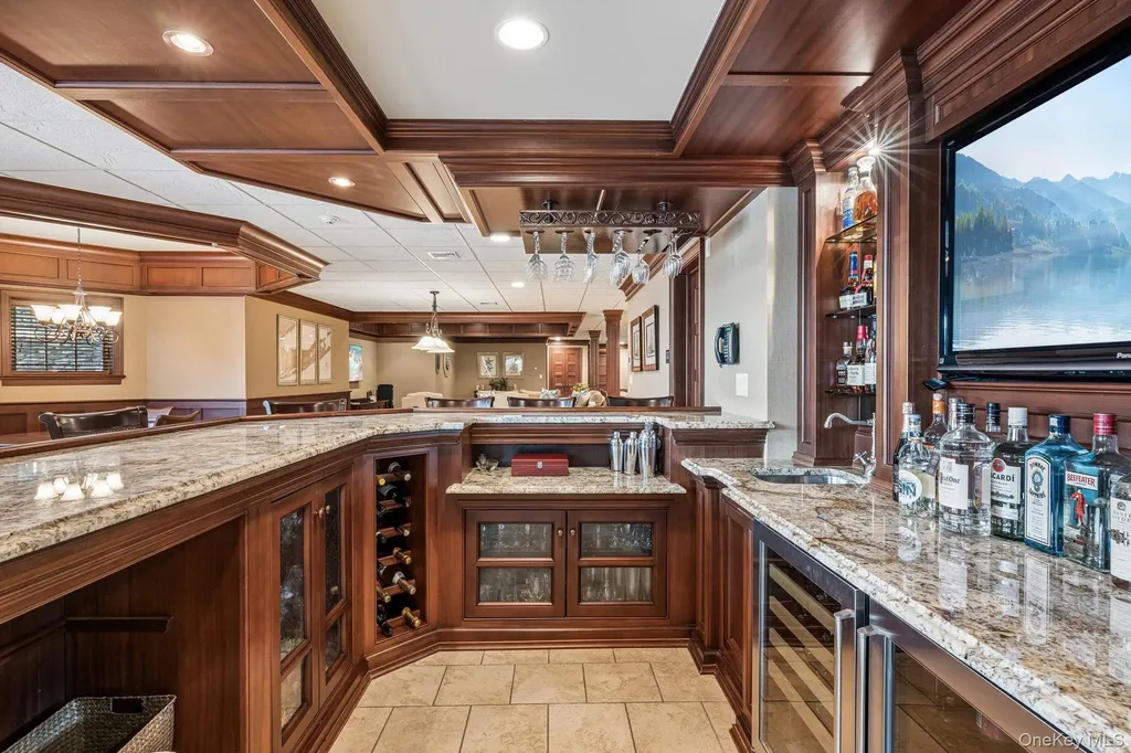 6 Pheasant Run Nissequogue NY 11780