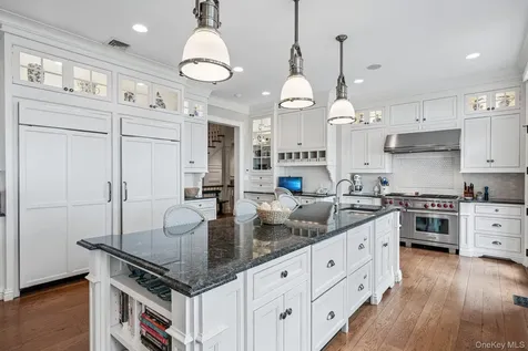 6 Pheasant Run Nissequogue NY 11780