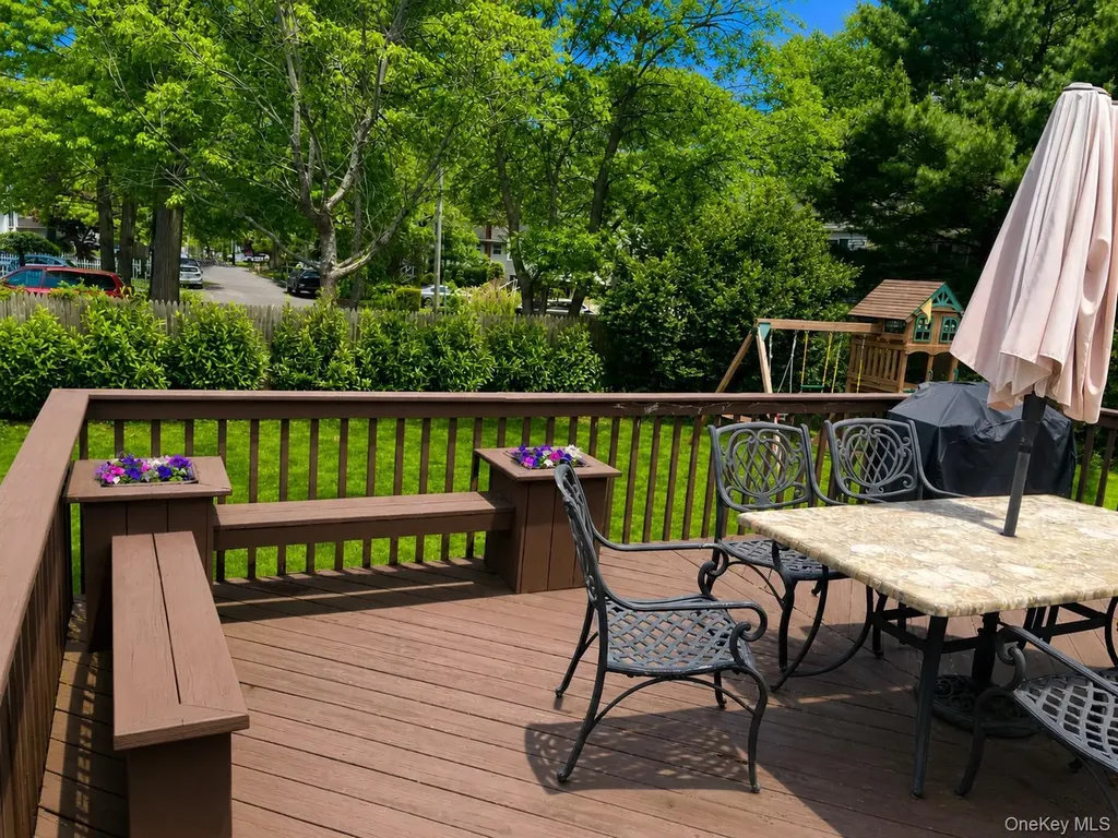 6 Sinclair Drive Greenlawn NY 11740