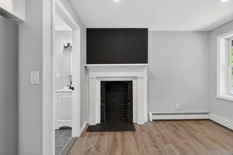 152 N Clinton Street Poughkeepsie NY 12601