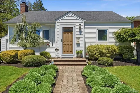 15 Russel Avenue Bethpage NY 11714