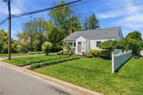 15 Russel Avenue Bethpage NY 11714