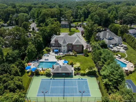 5 Kodiak Drive Woodbury NY 11797