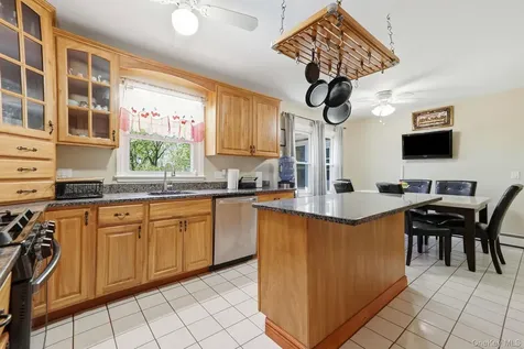 29 Hillview Drive Poughkeepsie NY 12603