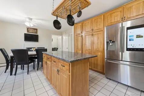 29 Hillview Drive Poughkeepsie NY 12603