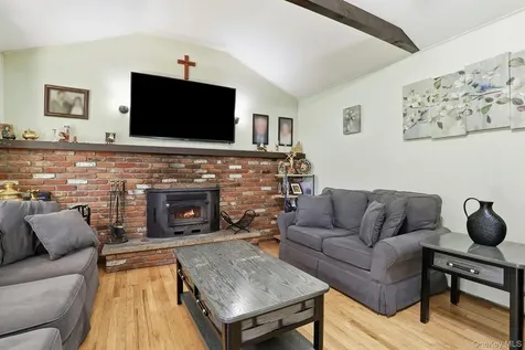 29 Hillview Drive Poughkeepsie NY 12603
