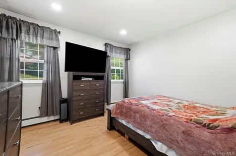 29 Hillview Drive Poughkeepsie NY 12603