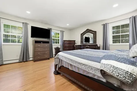 29 Hillview Drive Poughkeepsie NY 12603