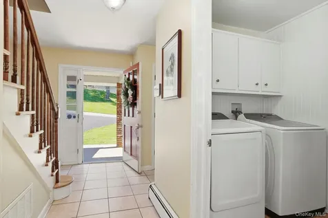 29 Hillview Drive Poughkeepsie NY 12603