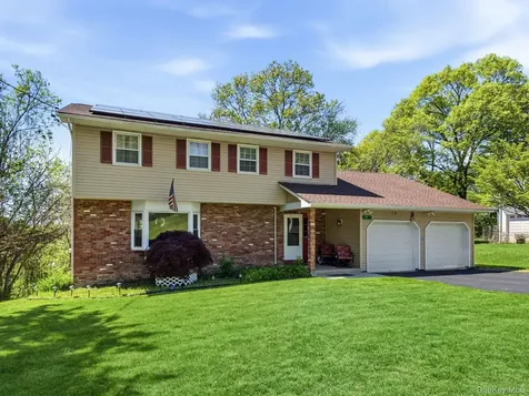 29 Hillview Drive Poughkeepsie NY 12603