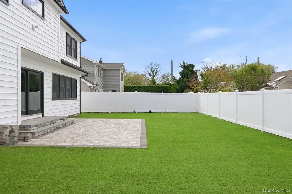 3569 Roger Drive Wantagh NY 11793