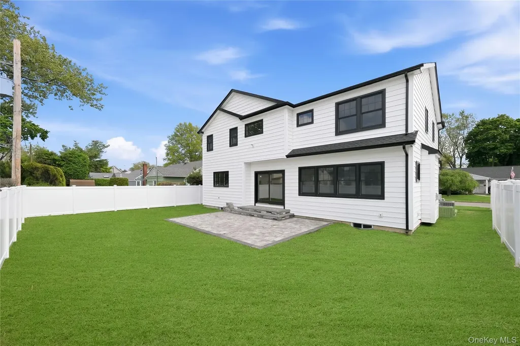 3569 Roger Drive Wantagh NY 11793