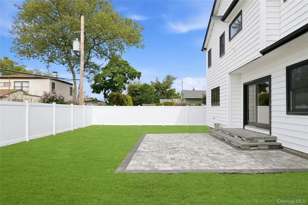 3569 Roger Drive Wantagh NY 11793